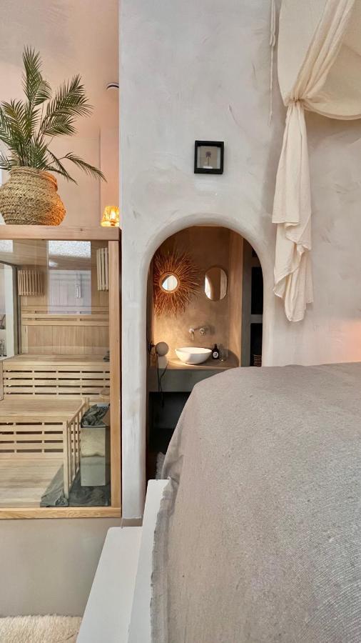 Haert Boutique Wellness Suites City Centre Haarlem Bagian luar foto